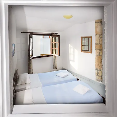 Classic 2* Hersonissos (Crete)
